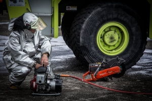  Truck tire blowout dangers