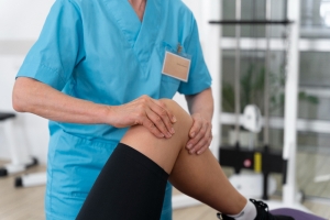 Understanding and Managing Knee Pain After Total Knee Replacement Surgery