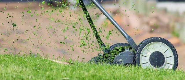 Why Greenfield Mower Blades Are Perfect for Tough Lawn Jobs